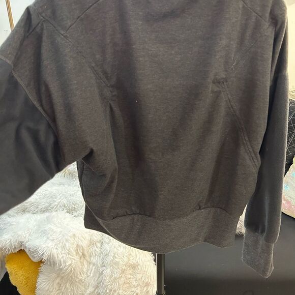 Tahari Sport Super soft inner fleece thumb hole sweatshirt - Picture 3 of 5